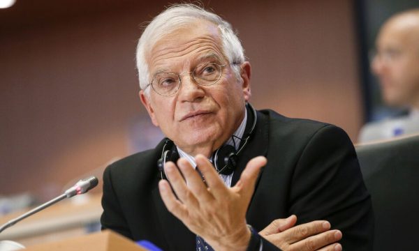 Borrell u thotë vendeve të BE’së të jenë gati për të çuar më shumë policë në Kosovë