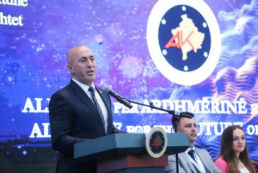 AAK gjithashtu bojkoton fjalimin e Osmanit, thonë se presidentja më shumë është në shërbim të kryeministrit sesa të popullit