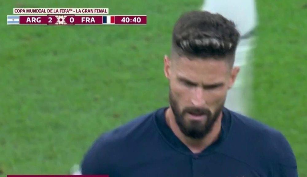 Largohen Giroud dhe Dembele pas 41 minutave lojë
