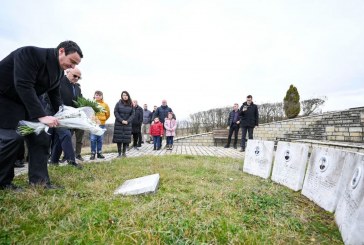 Kurti përkujton dëshmorët në Rogovë të Hasit, Vraniq, Bishtazhin e Gadish