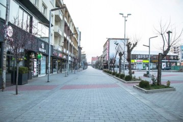 Ngacmohet një vajzë e mitur në Ferizaj, shokët e klasës e prekin nëpër vende intime