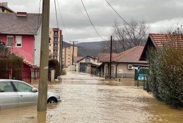 Pamje të dhimbshme nga Mitrovica pas vërshimeve të mëdha, evakuohen qytetarët