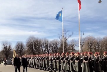 Kurti pritet me ceremoni shtetërore nga kancelari i Austrisë