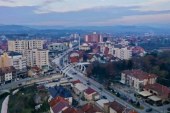 Suharekë: Një person sulmon shokun e tij pasi kishin pirë bashkë disa gota me alkool