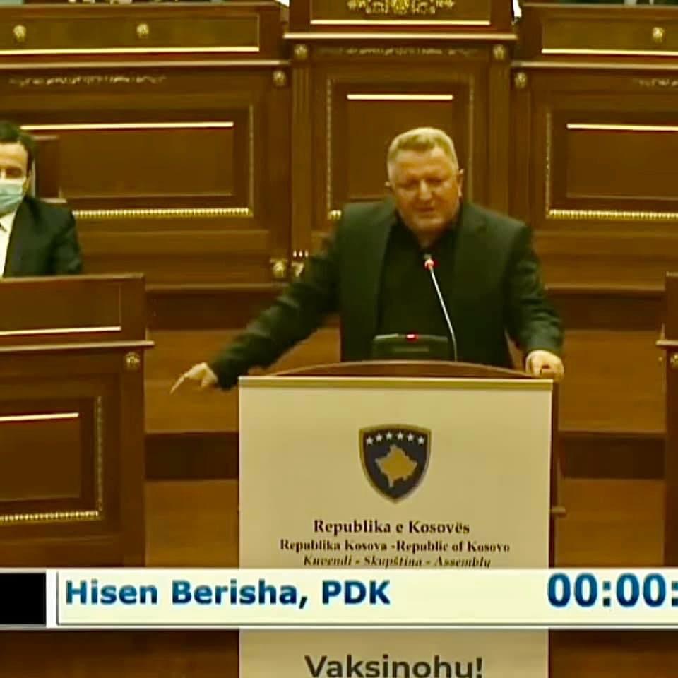 Hisen Berisha i lyp fer deputetit të Vetëvendosjes: Hajde dalim jashtë