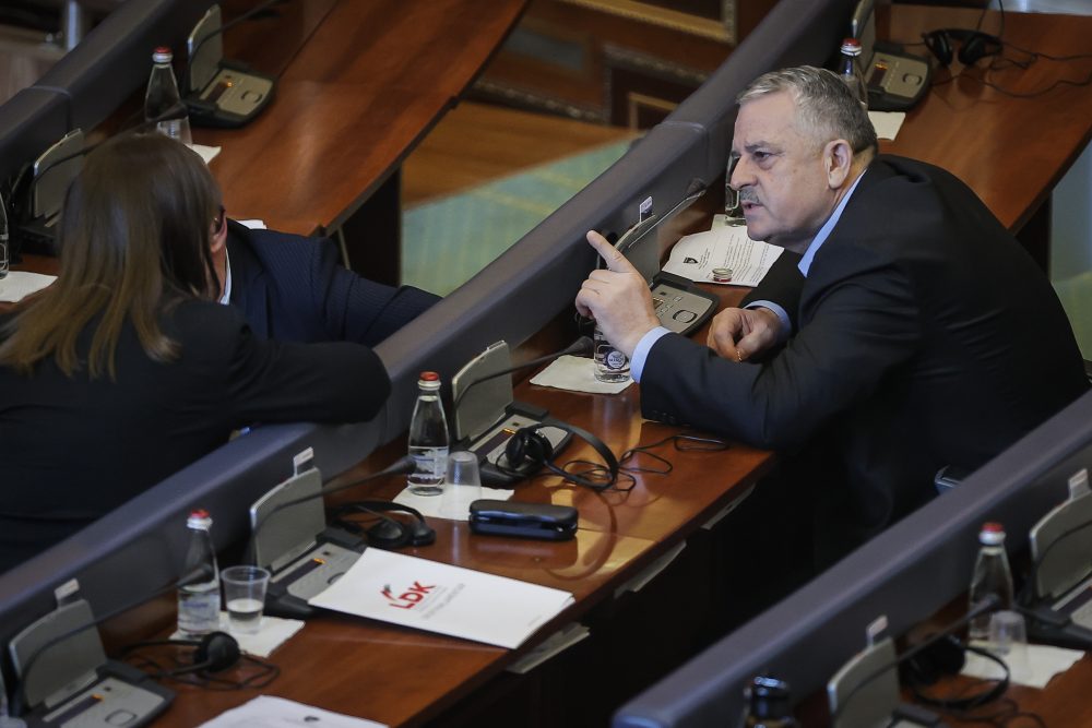 Veliu tregon detaje sa ishte ministër i Kurtit: I kërkoja të bëjmë aksione në veri, ai s’kishte guxim
