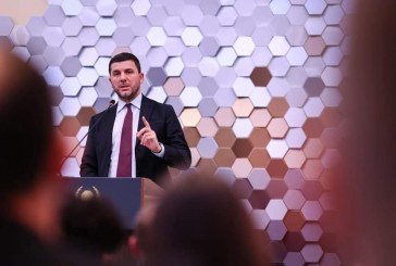 Raporti i DASH, Memli Krasniqi: Me Kurtin në qeverisje dhe Martinin si simbol të saj, raportet për Kosovën do të vazhdojnë të përkeqësohen