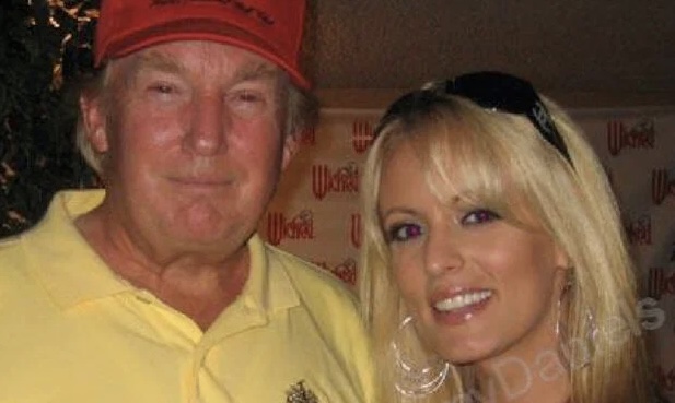 Njohje që vazhdon prej vitesh, kush është aktorja e filmave për të rritur për të cilën u padit Trump?