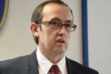 Avdullah Hoti godet Kurtin: Shanin e akuzonin, privatizimi po vazhdon valë-valë
