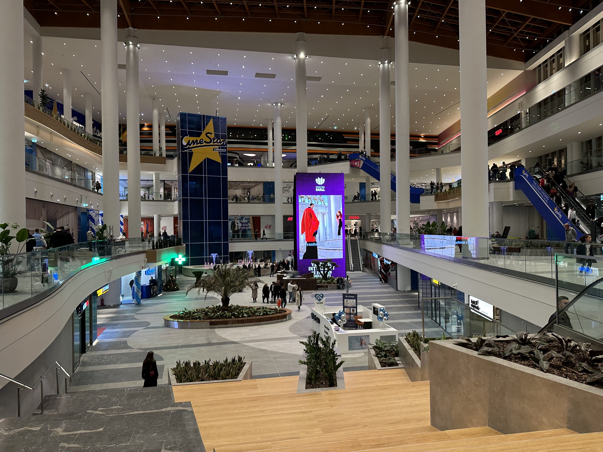 “Vikend i bukur”: Një kompania tjetër nga Peja organizon udhëtim për në “Prishtina Mall”, bileta 2 euro
