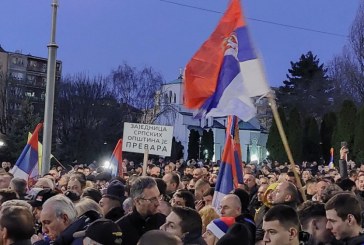 Në prag të takimit Kurti-Vuçiq në Ohër, protesta në Beograd kundër planit të BE-së