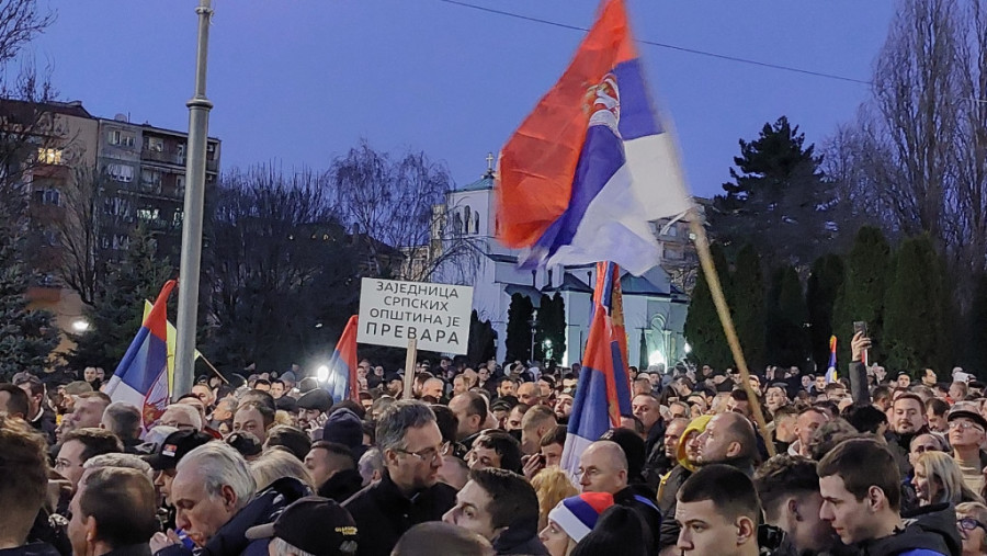 Në prag të takimit Kurti-Vuçiq në Ohër, protesta në Beograd kundër planit të BE-së