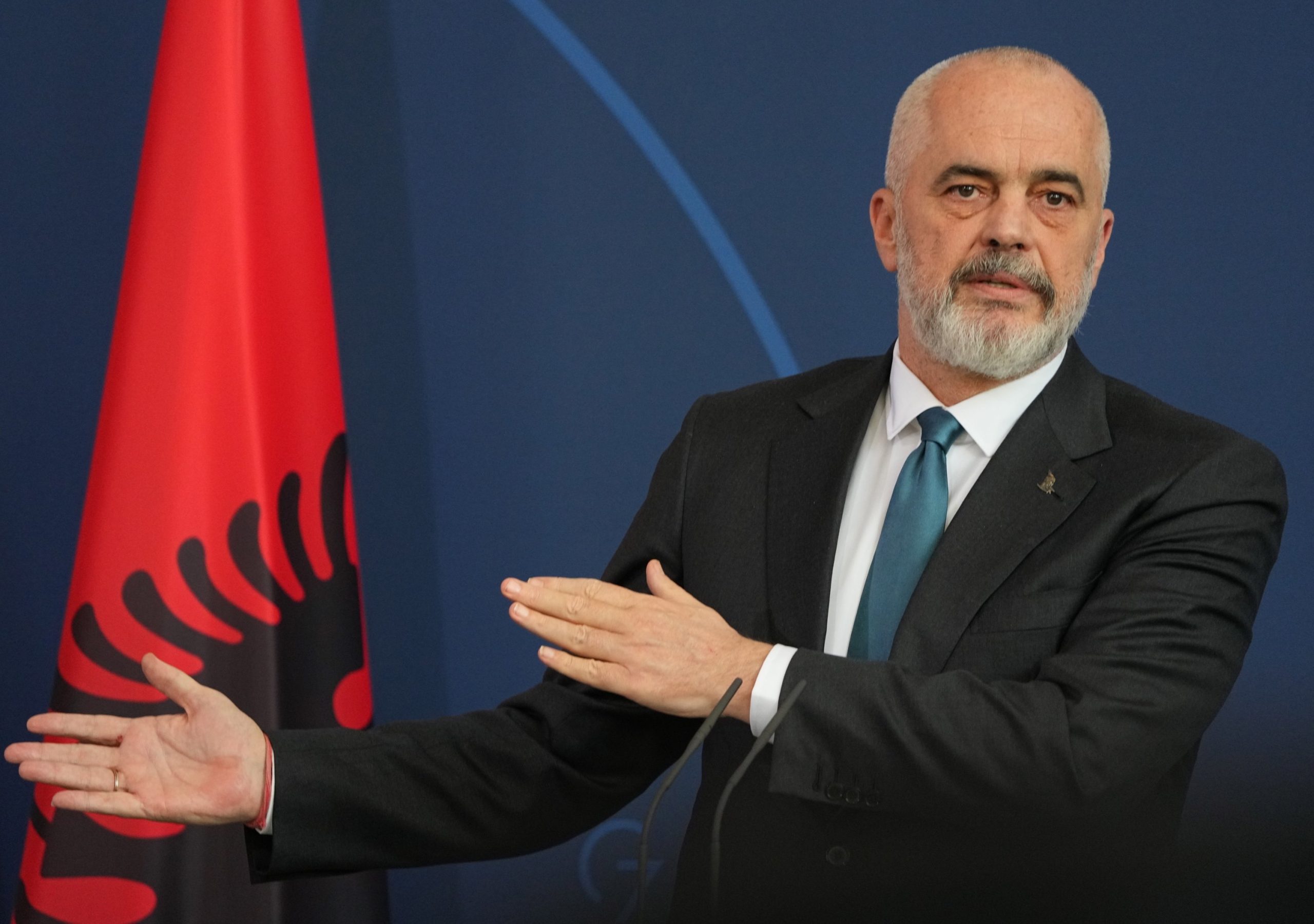 Edi Rama për sulmin ndaj Top-Channel: Policia i është afruar autorëve