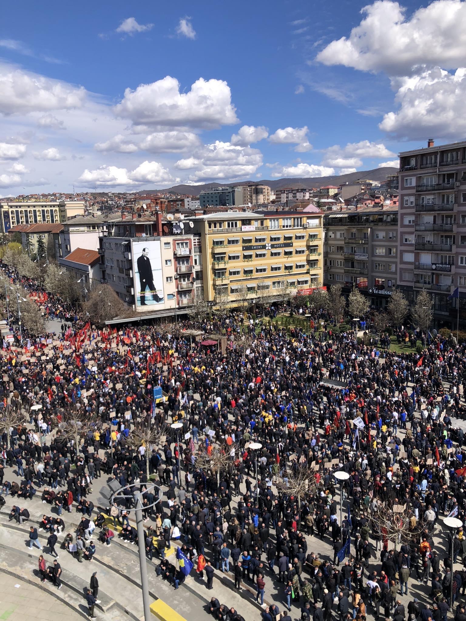 Numër i madh i qytetarëve në protestën për ish-krerët e UÇK-së