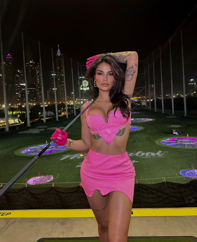 Morena shkon në Dubai, duket atraktive nga atje