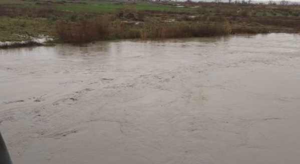 Doli për t’i dërguar lopët në livadh, si dyshohet që ra 4 vjeçari në kanalin e Ibër-Lepencit