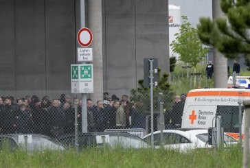 Gjermani| Të shtëna në fabrikën e Mercedesit, ka të vdekur e të plagosu