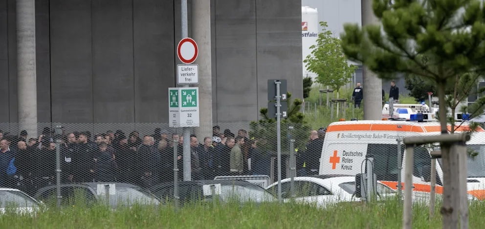 Gjermani| Të shtëna në fabrikën e Mercedesit, ka të vdekur e të plagosu