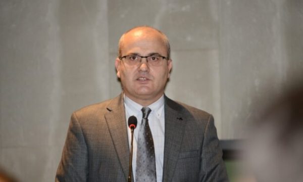 Haxhi Avdyli për Vjosa Osmanin: Lum Kosova kush e përfaqëson