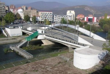 20 serbë sulmojnë dy shqiptarë në Mitrovicën e Veriut