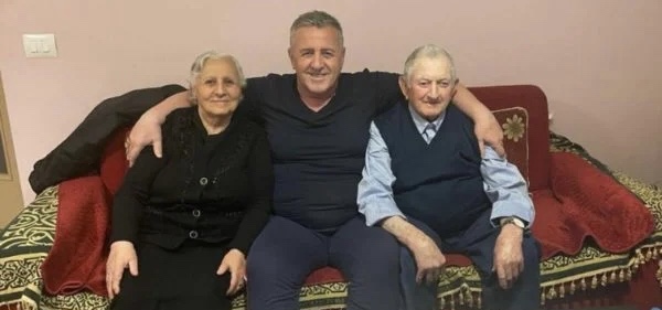 “Nuk e dija se po të puthja për herë të fundit”, Agron Llakaj humb babain