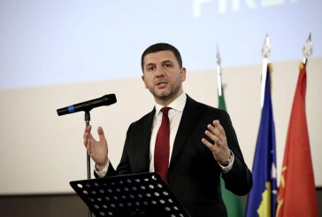 Memli Krasniqi: Qeveria po kërkon përplasje