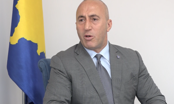 Haradinaj për vizitën e Kurtit në Tetovë: Të dashur bashkëkombës, mos i besoni mashtruesit