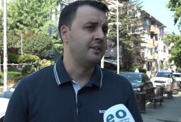 Mazreku: Stikerat ulin numrin e aksidenteve dhe veturave të paregjistruara