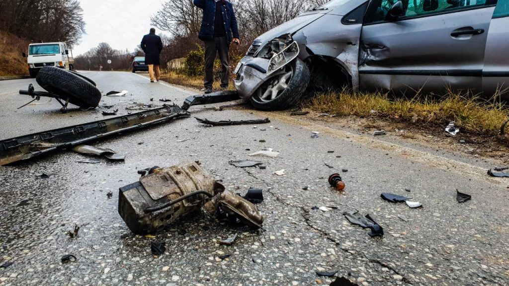 Pesë të vdekur dhe tre të lënduar, tri aksidente me fatalitet dje në Kosovë