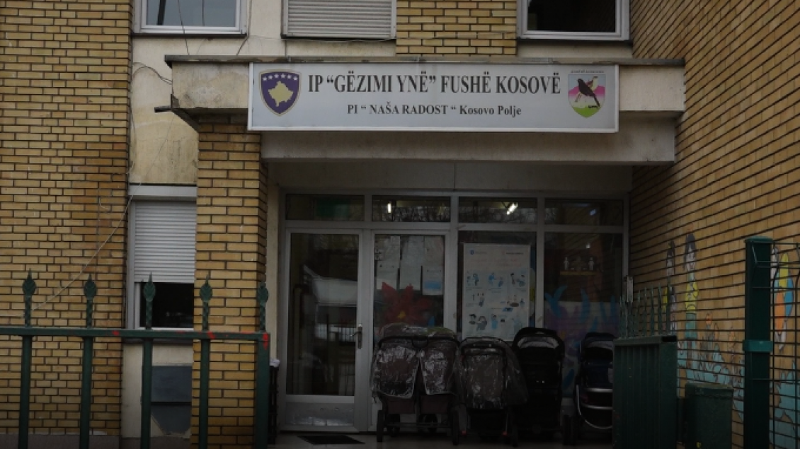 Inspektorët e MASHTI-t shkojnë te çerdhja ku dyshohet se u rrah 3-vjeçari