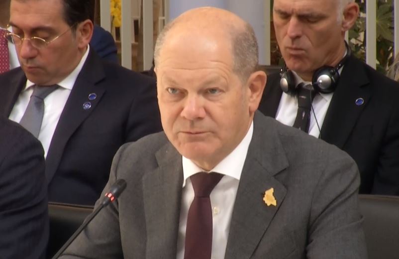 Scholz në Tiranë: Përshkallëzimi i situatës në veri tregon që Kosova e Serbia duhet zbatuar marrëveshjet e arritura përmes dialogut