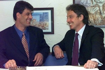 Tony Blair u këshillua të punonte me UÇK-në gjatë luftës, donte t’i jepte fund krimit serb kundër kosovarëve