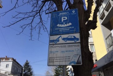 “Vetura e parë pa pagesë, e dyta 10 euro”, edhe një javë hyn në fuqi rregullorja e re e “Prishtina Parking”