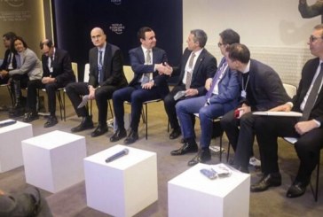 Kurti jep detaje nga paneli që u mbajt në Davos pjesë e të cilit ishte edhe Vuçiq