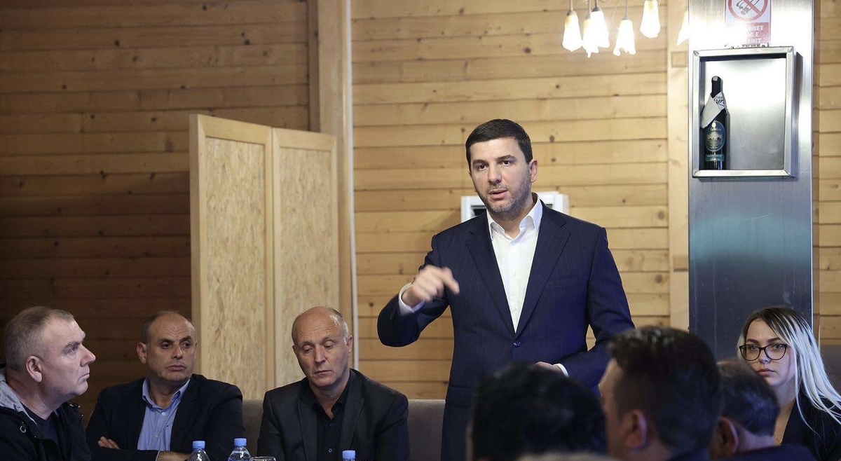 Krasniqi: Zgjedhjet e parakohshme të mbahen sa më parë, draftstatuti i Asociacionit i papranueshëm për PDK-në