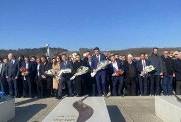 Memli Krasniqi nga Prekazi i uron për 16 vjetorin e pavarësisë ish-krerët e UÇK’së që po mbahen në Hagë