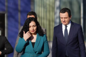 Çështja e dinarit dhe marrëdhëniet me aleatët, distancimi i Osmanit nga Kurti