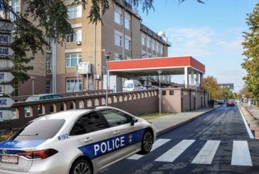 Vrasja e një personi në Prishtinë dhe plagosja e dy të tjerëve, deklarohet edhe policia