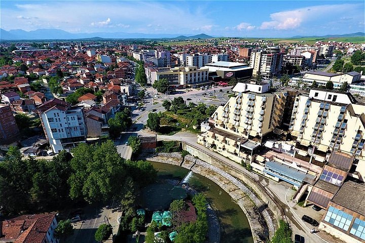 Tre persona u plagosen mbrëmë në Gjakovë, kjo është gjendja e tyre