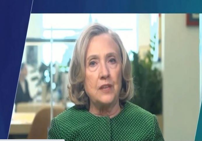 Hillary Clinton kujton luftën në Kosovë: Gratë janë përfaqësuese të paqes, jo vetëm viktima të dhunës