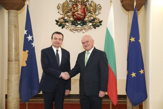 Kurti takohet me kryeministrin bullgar, flasin për kohën e luftës dhe ndihmën që Bullgaria i ka dhënë Kosovës
