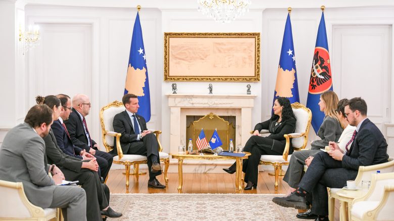 Vjosa Osmani ia siguron Kosovës 200 milionë euro