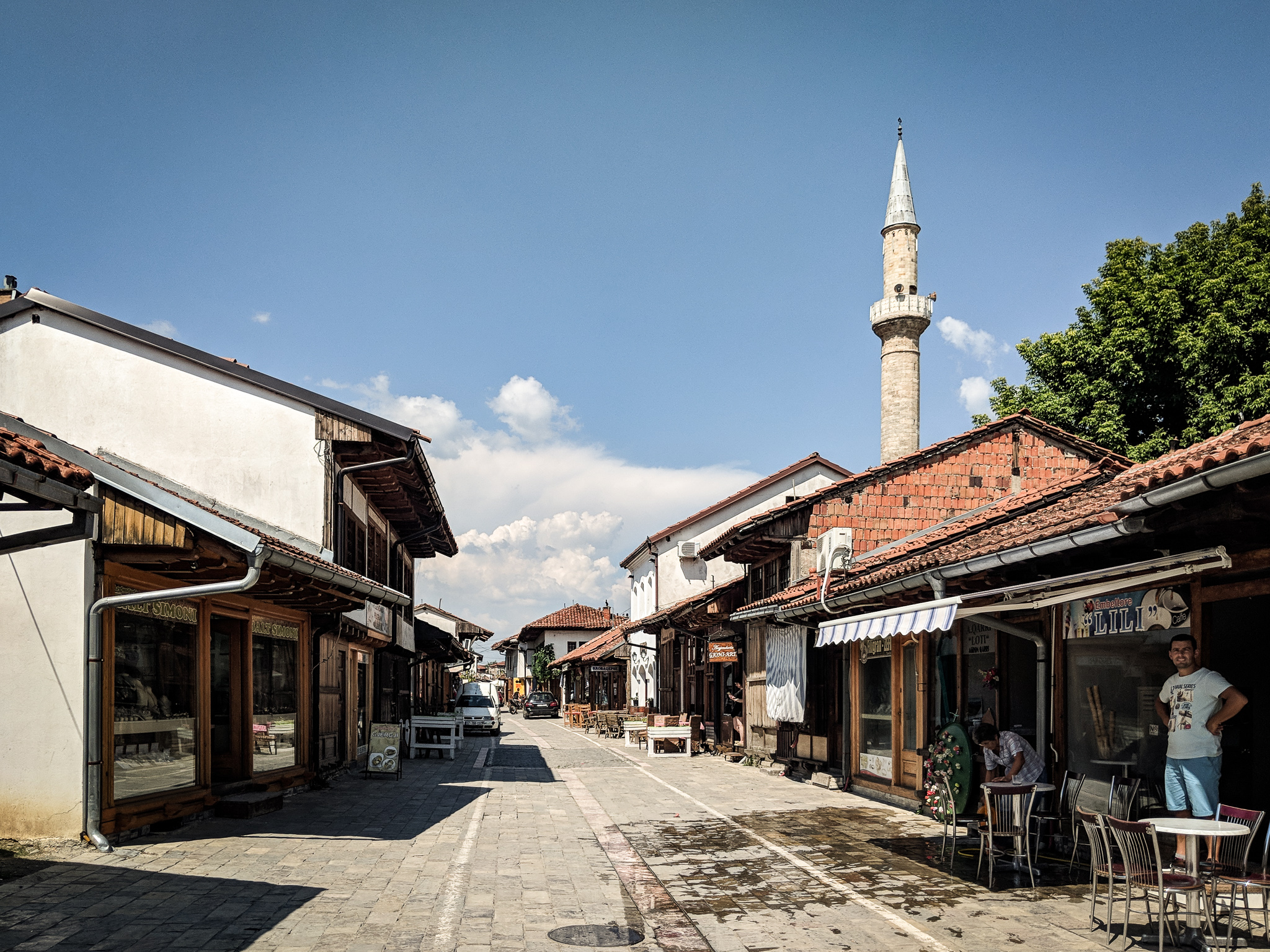 Bie numri i lexuesve në qytetin e Gjakovës