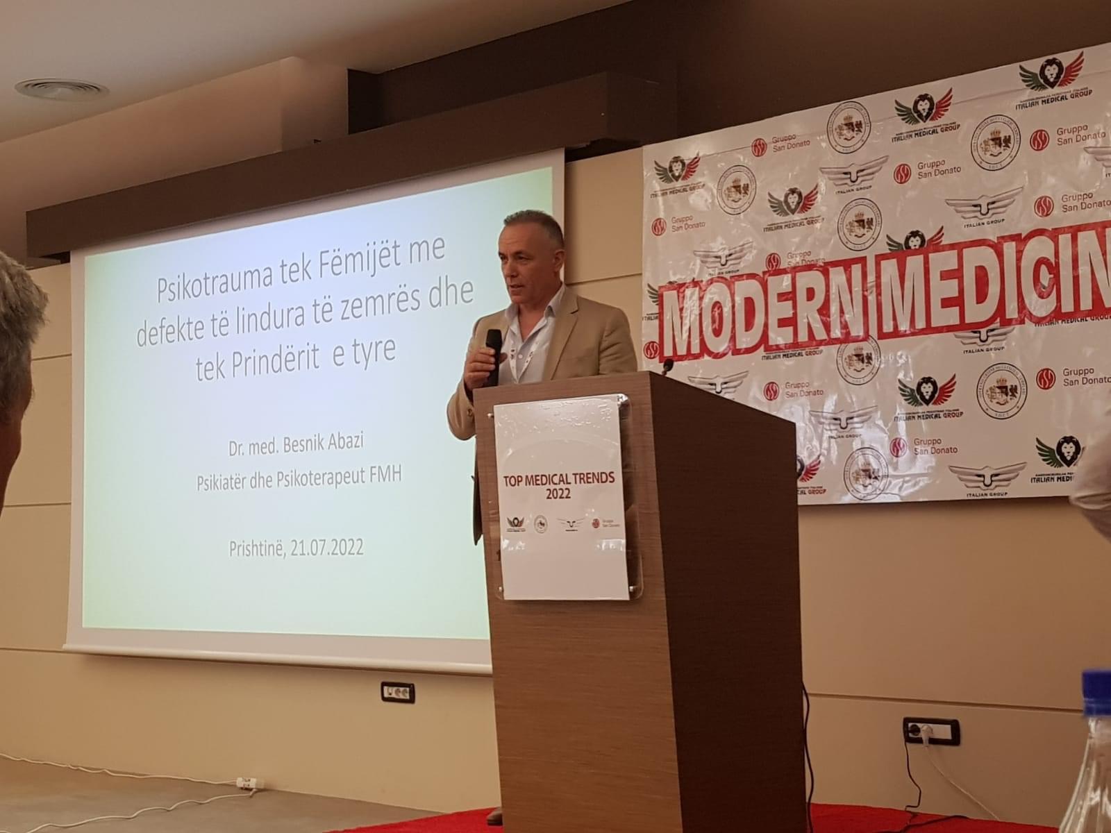 Dr. Besnik Abazi organizon seminarin falas në Shkodër