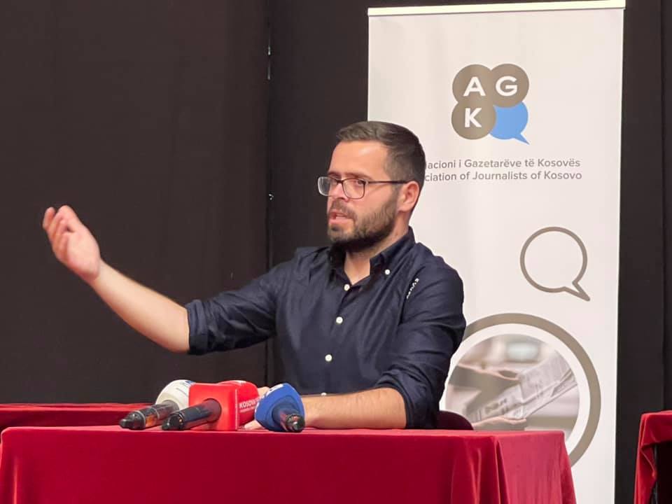 Xhemaj Rexha: Qeveria për dy vjet ka sulmuar mediat pa ndërprerë, nisur prej kryeministrit Kurti