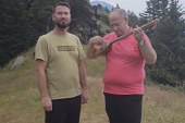 Januz dhe Veton Mushkolaj, sjellin emocion me këngën nga Bjeshket e Deçanit
