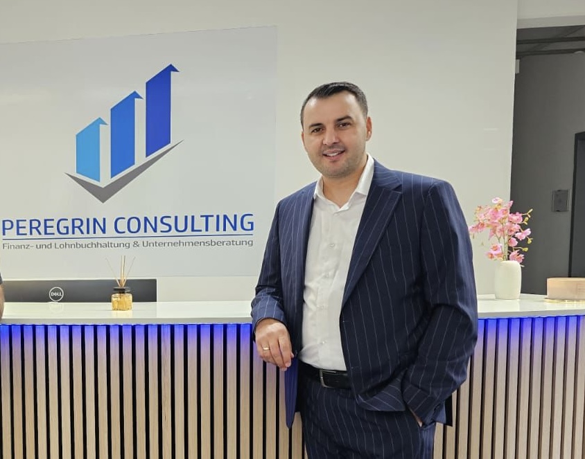 Sami Mazreku njofton për hapjen e kompanisë “Peregrin Accounting & Consulting” me zyre në Prishtinë dhe Augsburg