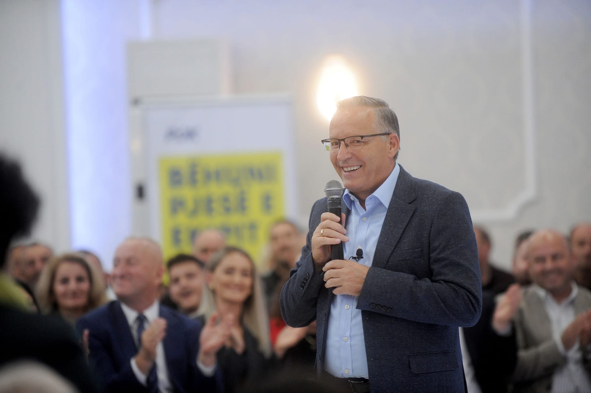 Bedri Hamza sot mban tubim rajonal me gratë në Prizren, pasdite takon veteranët e UÇK-së në Prishtinë
