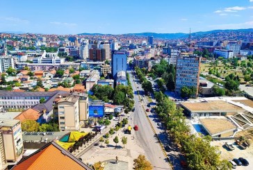 Në Prishtinë dalja më e madhe në zgjedhje: Deri në ora 15:00 votuan afër 37%