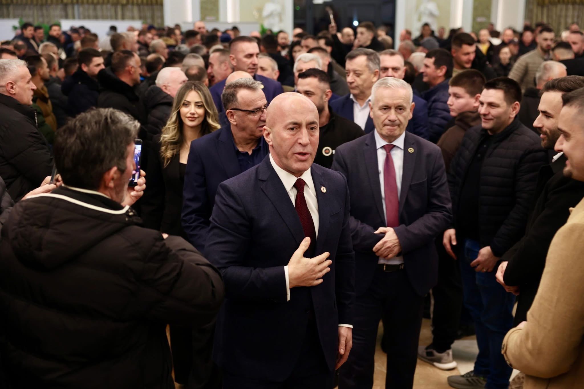 Reagon Haradinaj: E keqja ka emër – Albin Kurti